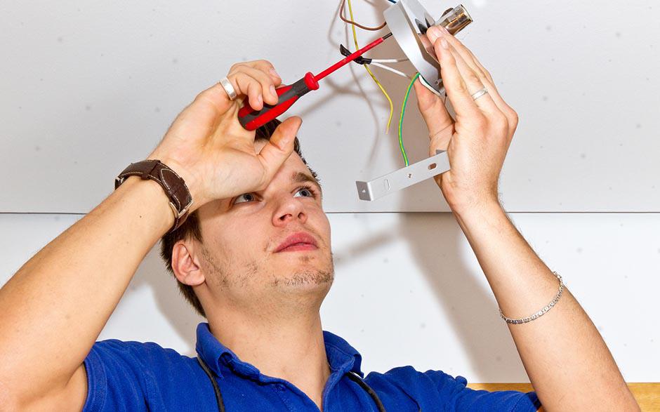 taux horaire électricien Laversines